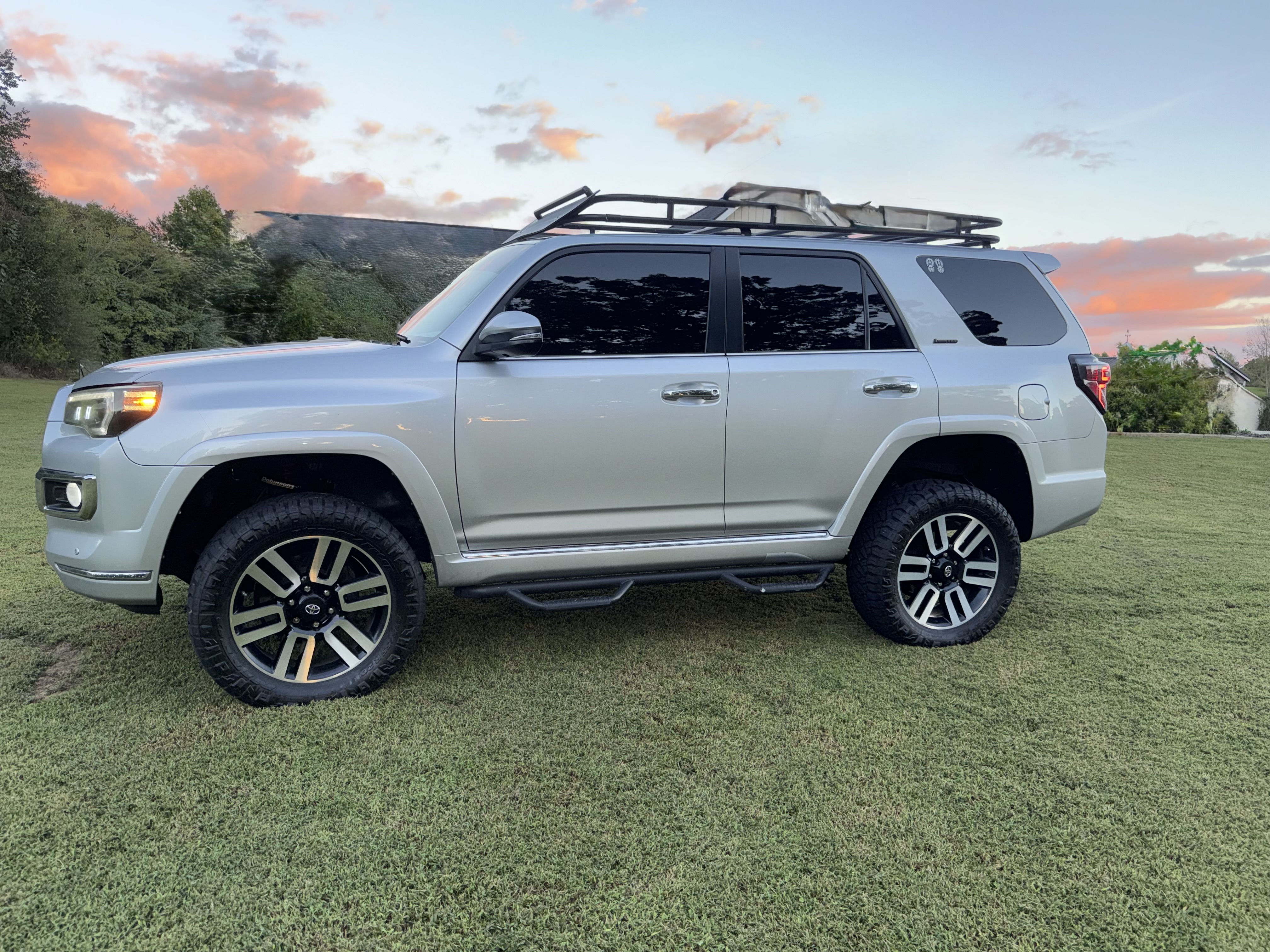 Used 2014 Toyota 4Runner Limited AWD/4WD image 1