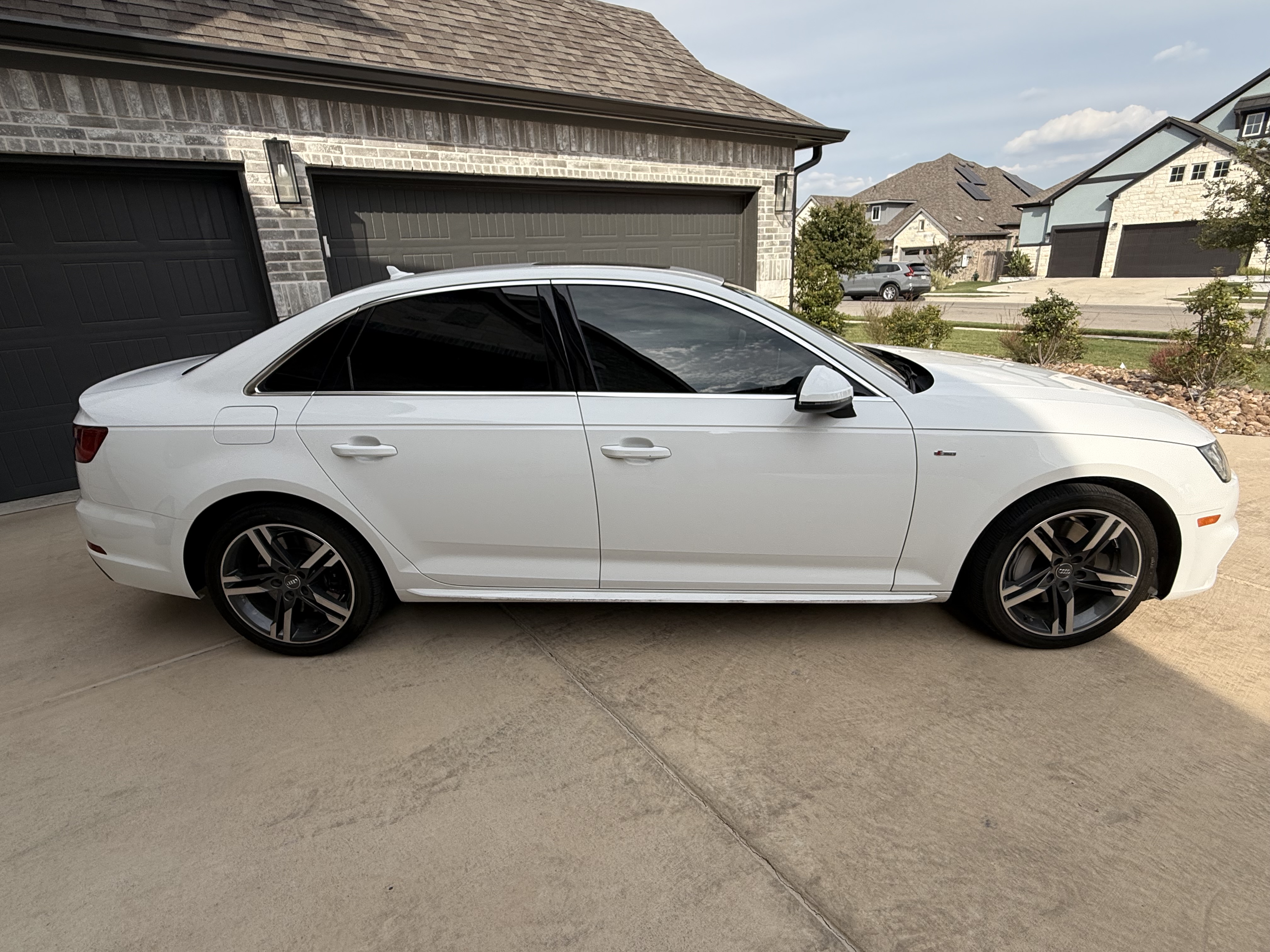 Used 2017 Audi A4 2.0T Premium Plus AWD/4WD image 4