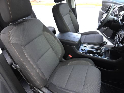 Used 2018 Chevrolet Traverse LS image 15