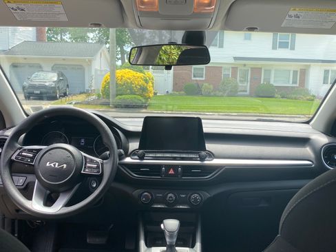 Used 2023 Kia Forte LXS FWD image 2