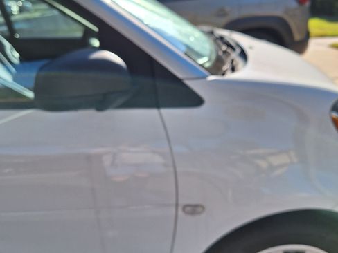 Used 2016 smart fortwo passion image 10