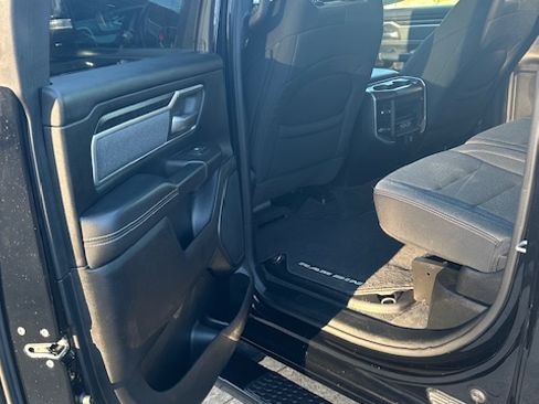 Used 2021 RAM 1500 Big Horn image 16