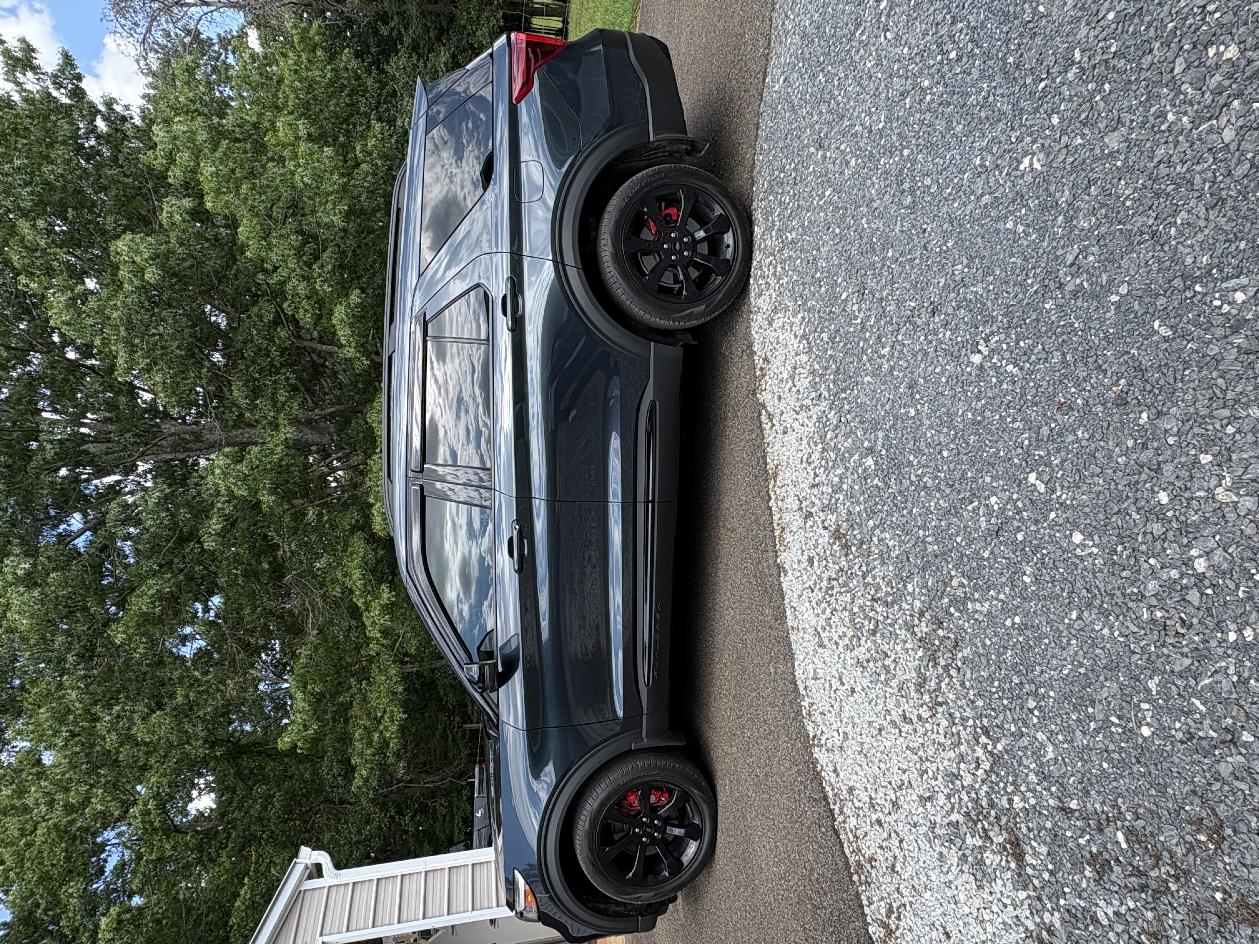 Used 2024 Ford Explorer ST w/ Equipment Group 401A AWD/4WD image 1