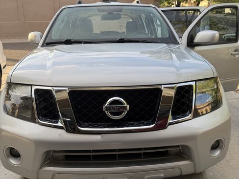 Used 2011 Nissan Pathfinder SV image 18