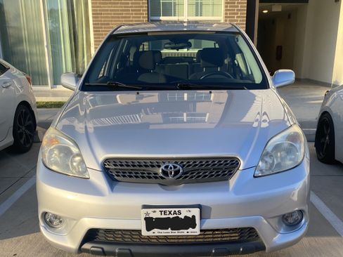 Used 2005 Toyota Matrix XR image 1