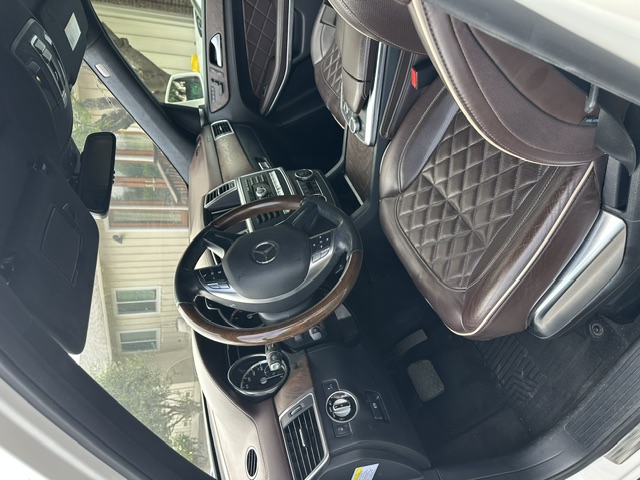 Used 2013 Mercedes-Benz GL 550 4MATIC image 19