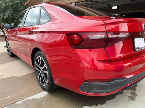 Used 2025 Volkswagen Jetta Sport image 5