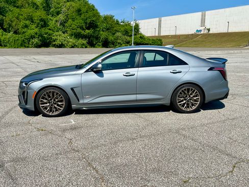 Used 2023 Cadillac CT4 V Blackwing w/ LPO, Bronce Accent Package image 8