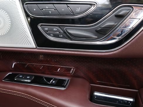 Used 2019 Lincoln Navigator L Black Label w/ Cargo Package image 13