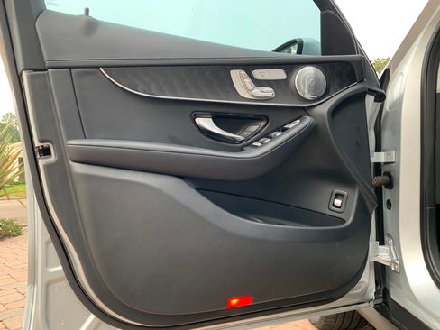 Used 2016 Mercedes-Benz GLC 300 image 27