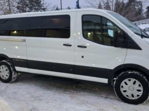 Used 2019 Ford Transit 350 XLT image 4