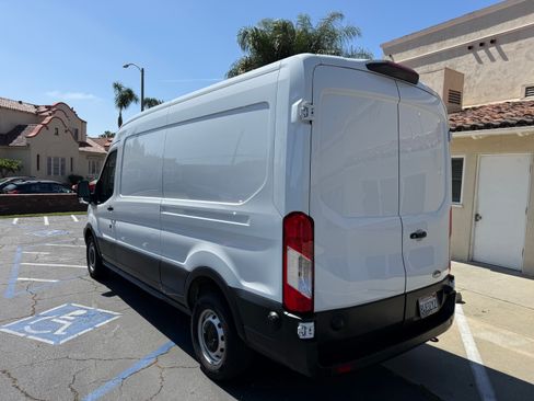 Used 2019 Ford Transit 250 148 Medium Roof image 6