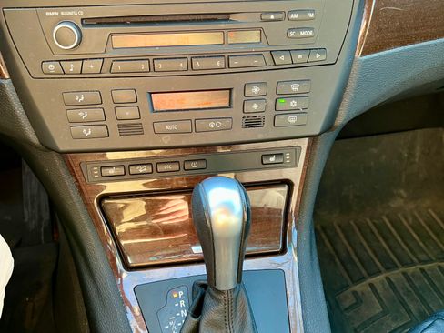 Used 2010 BMW X3 3.0i image 11