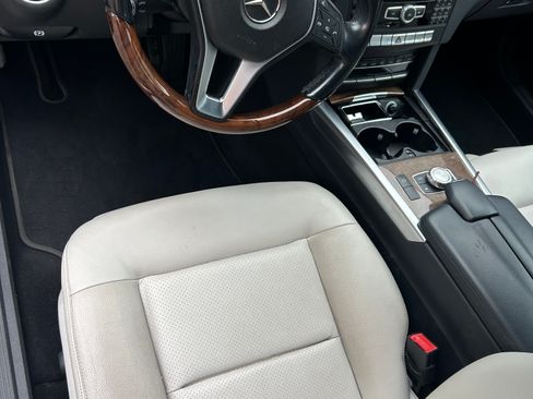 Used 2014 Mercedes-Benz E 350 4MATIC Wagon image 8