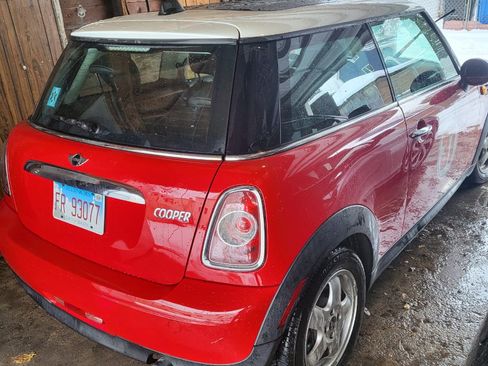 Used 2011 MINI Cooper Hardtop image 8