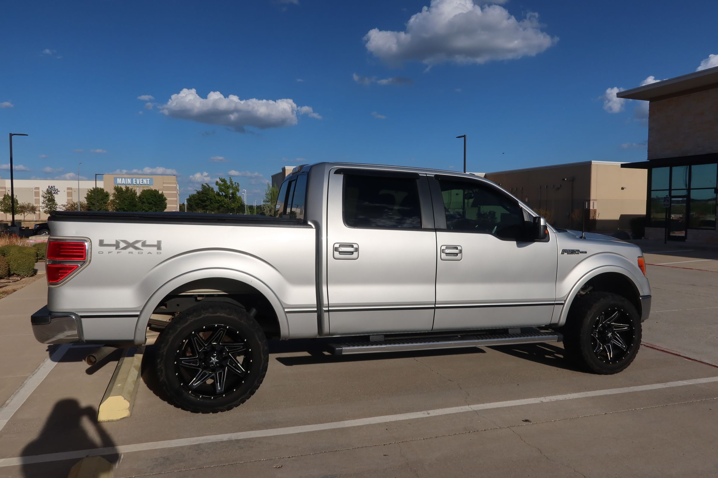 Used 2012 Ford F150 Lariat w/ Lariat Plus Pkg AWD/4WD image 1