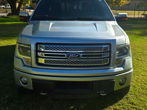 Used 2014 Ford F150 Limited image 9