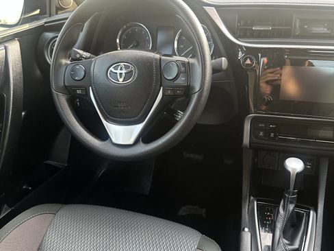 Used 2018 Toyota Corolla L image 21