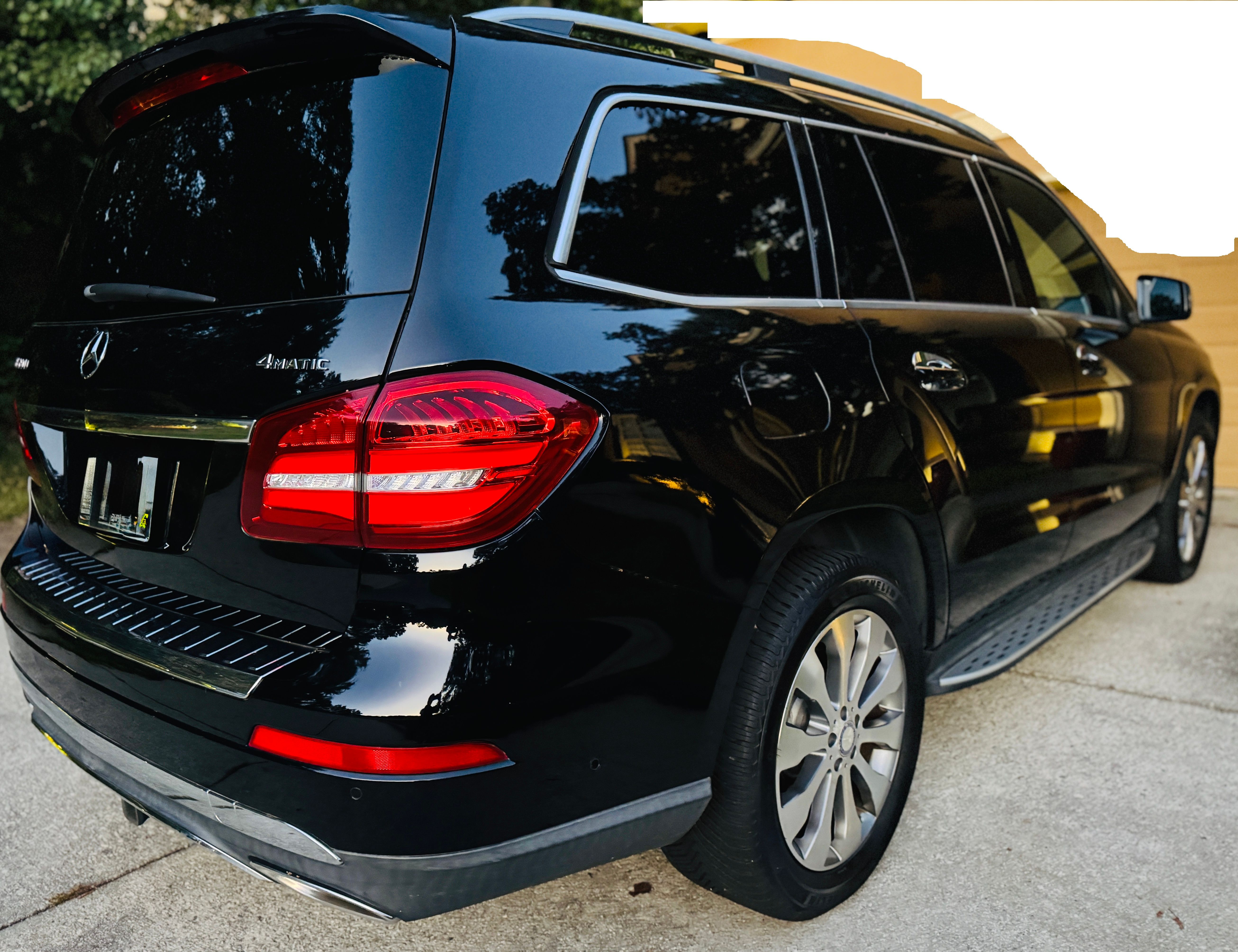 Used 2017 Mercedes-Benz GLS 450 4MATIC image 12