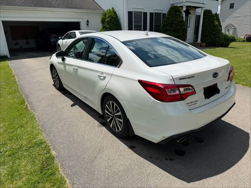 Used 2018 Subaru Legacy 2.5i Premium w/ Eyesight & BSD & Rcta & HBA AWD/4WD image 6