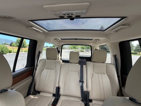Used 2015 Land Rover LR4 HSE AWD/4WD image 23