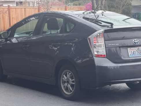 Used 2010 Toyota Prius Two image 6