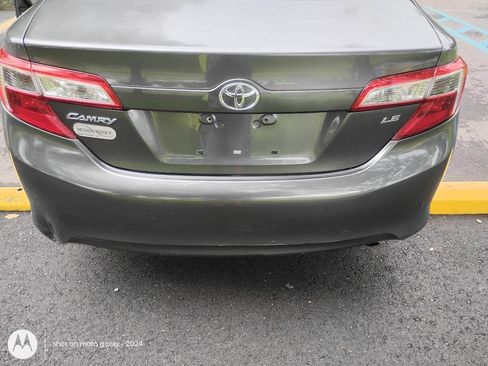 Used 2012 Toyota Camry LE FWD image 12