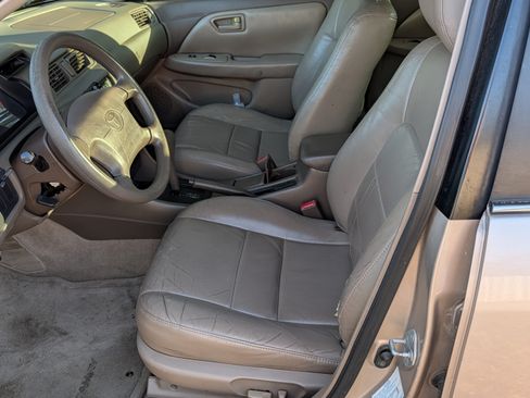 Used 2001 Toyota Camry LE image 16