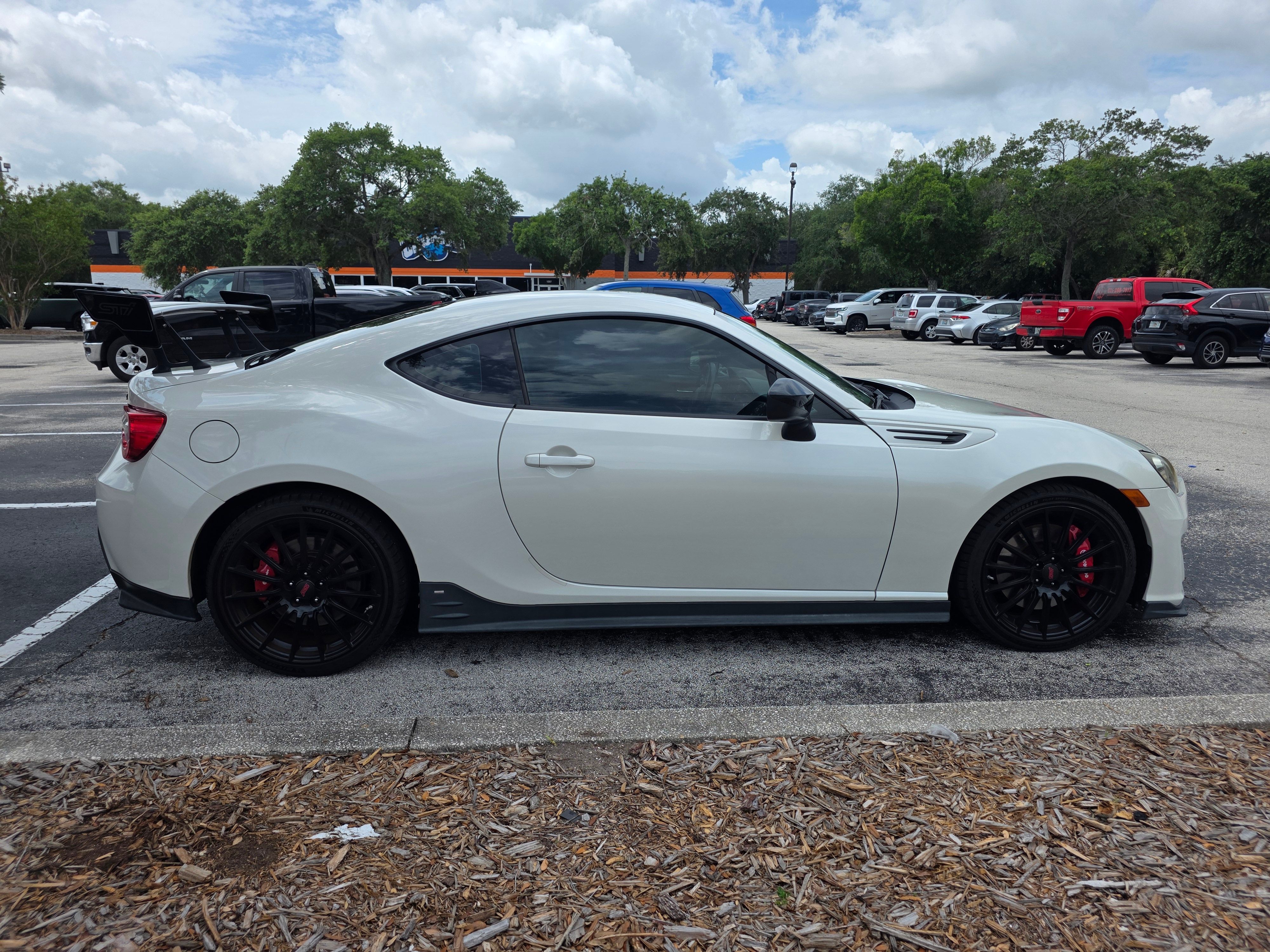 Used 2018 Subaru BRZ tS RWD image 16