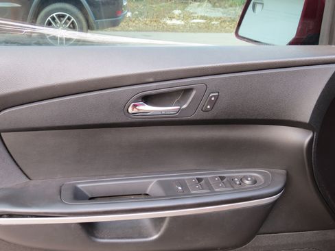 Used 2012 GMC Acadia SLT image 8