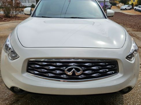 Used 2010 INFINITI FX35 2WD w/ Navigation Pkg image 2