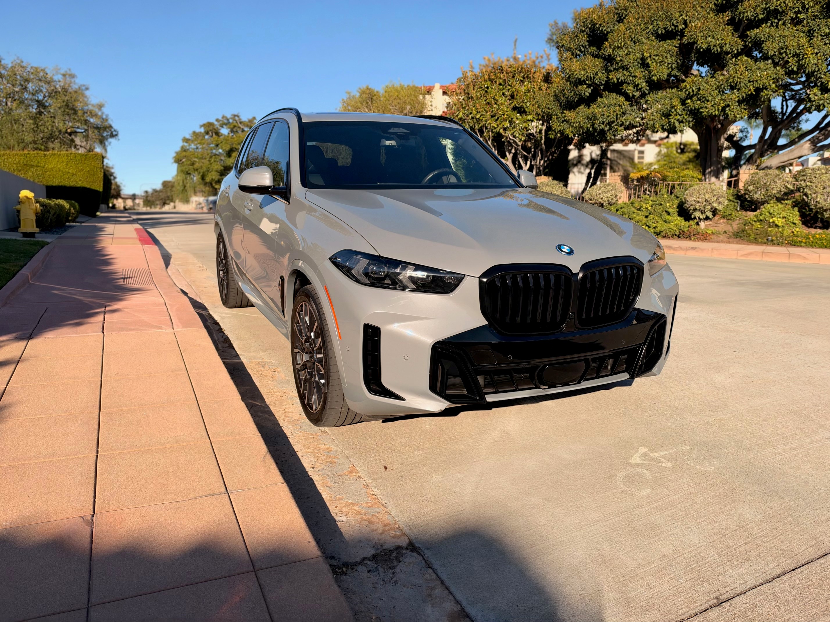 Used 2024 BMW X5 xDrive50e w/ M Sport Package AWD/4WD image 12