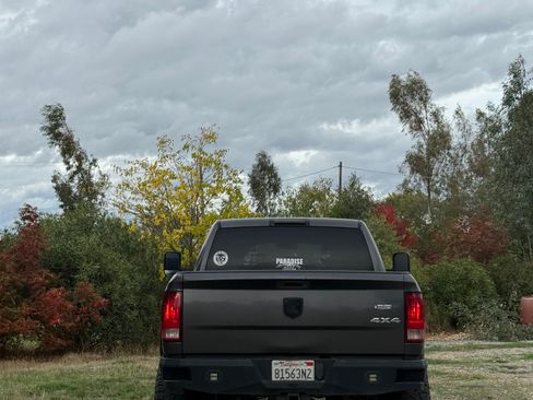 Used 2014 RAM 2500 Tradesman w/ Chrome Appearance Group image 5