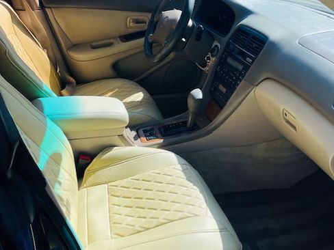 Used 1997 Lexus ES 330 w/ Leather Trim Pkg FWD image 8