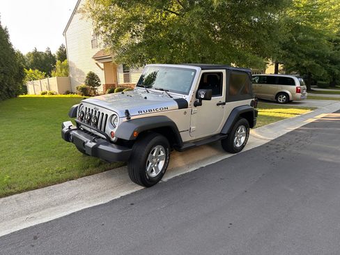Used 2012 Jeep Wrangler Sport AWD/4WD image 2