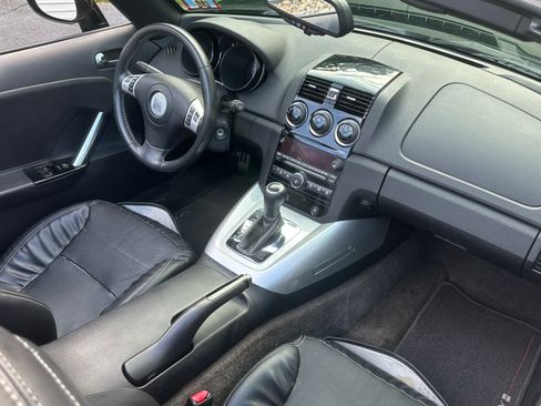 Used 2007 Saturn Sky Red Line RWD image 29