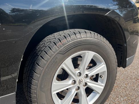 Used 2011 Toyota Highlander 4WD image 13