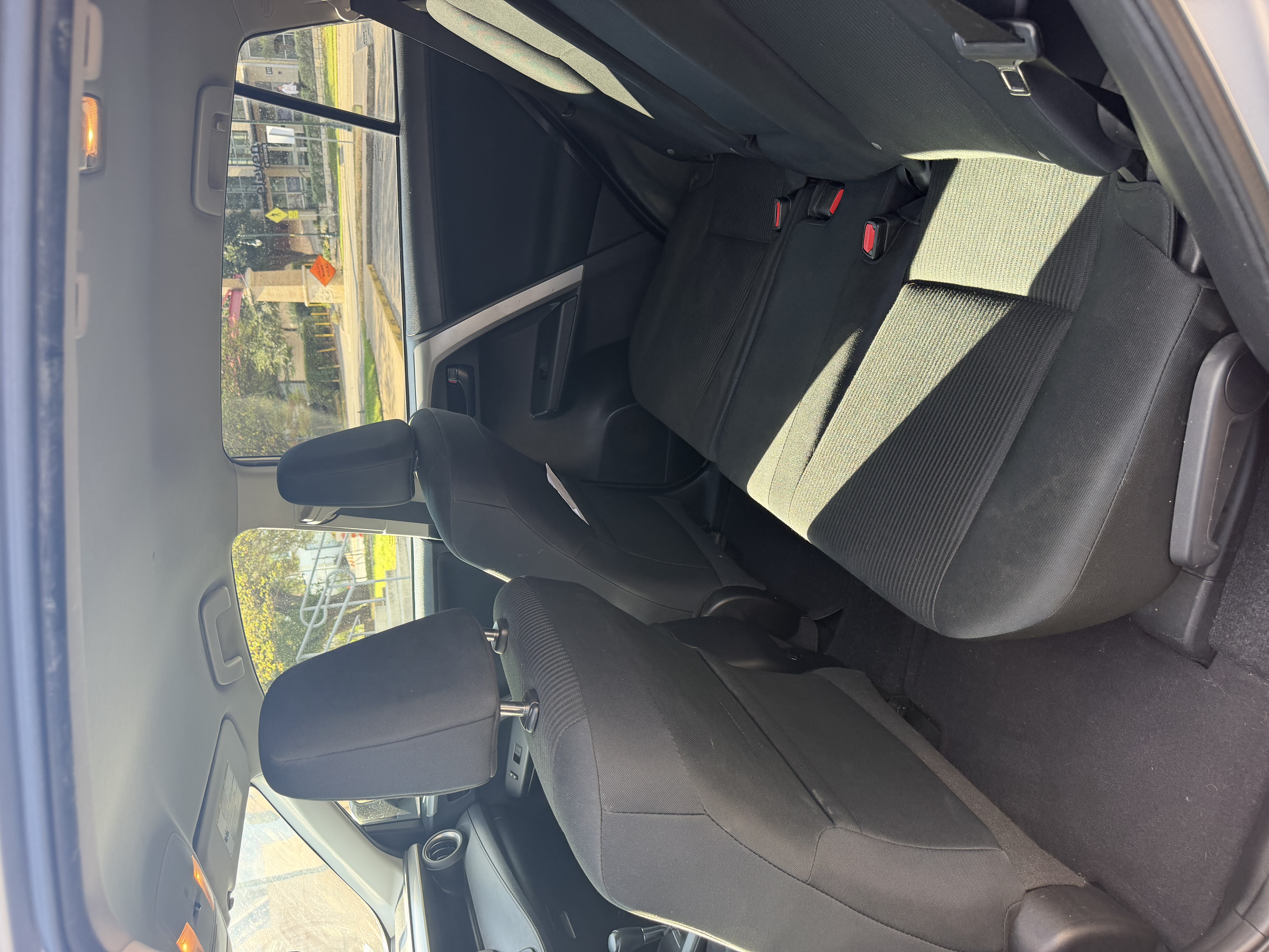 Used 2017 Toyota RAV4 LE FWD image 10