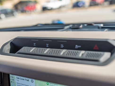 Used 2022 Ford Bronco Wildtrak image 16