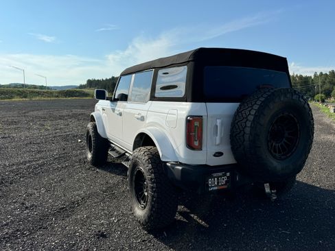 Used 2023 Ford Bronco Wildtrak image 15