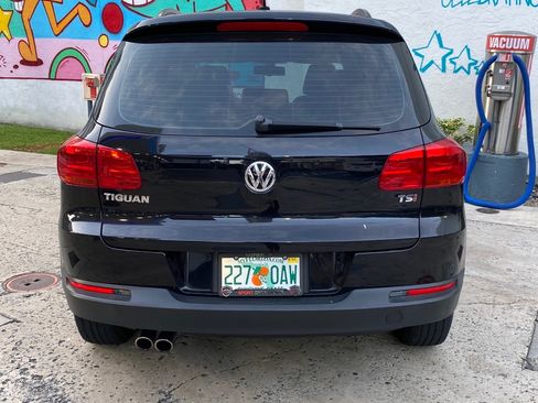 Used 2016 Volkswagen Tiguan S FWD image 9