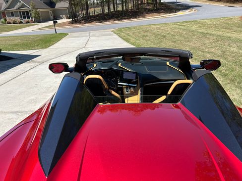 Used 2022 Chevrolet Corvette Stingray Preferred Conv image 11