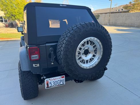 Used 2017 Jeep Wrangler Unlimited Sport image 6