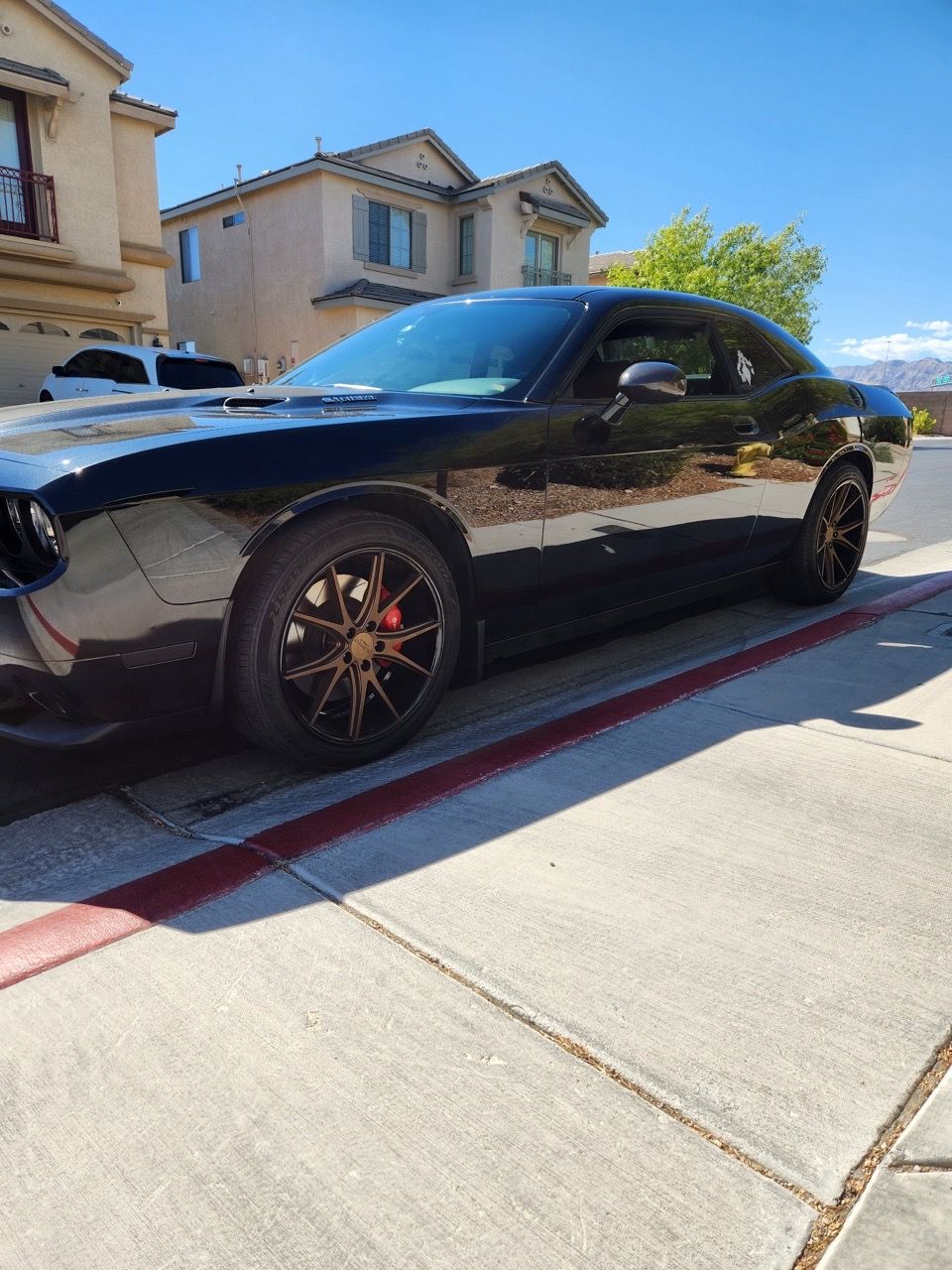 Used 2010 Dodge Challenger SRT8 w/ SRT Option Group II RWD image 2