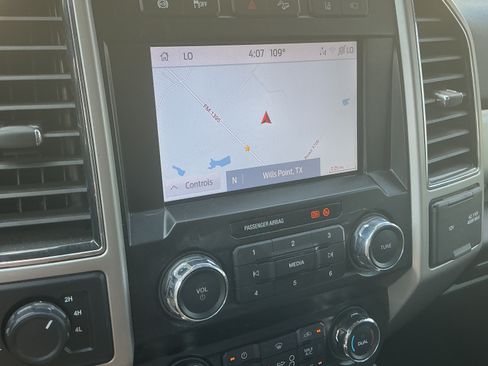 Used 2020 Ford F250 Lariat w/ Lariat Ultimate Package AWD/4WD image 10