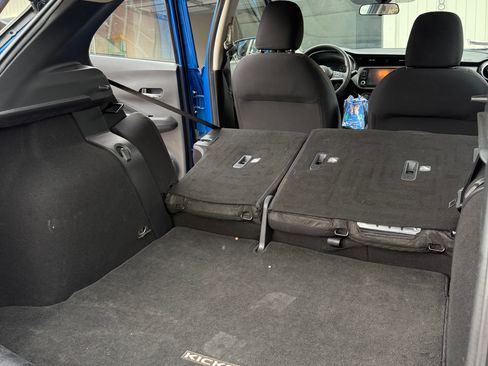 Used 2022 Nissan Kicks SV FWD image 14