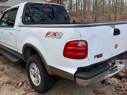 Used 2002 Ford F150 4x4 SuperCrew image 4
