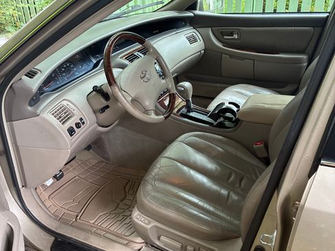 Used 2003 Toyota Avalon XLS FWD image 2