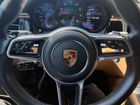 Used 2021 Porsche Macan AWD/4WD image 11