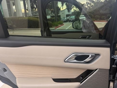 Used 2019 Land Rover Range Rover Velar S image 8